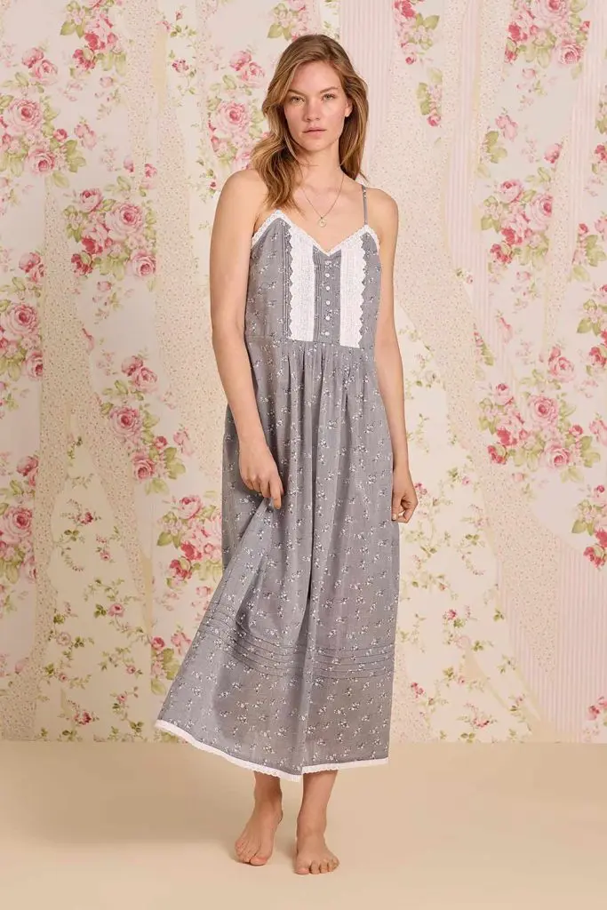 E50093-2-683x1024.webp